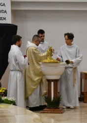 16.04.2022 - Wielka Sobota - Wigilia Paschalna