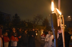 Parafialna Droga Krzyżowa 2018_54